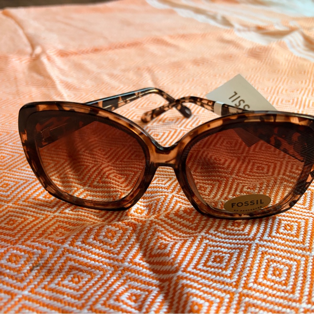 New Fossil Brown Patterned Sunglasses